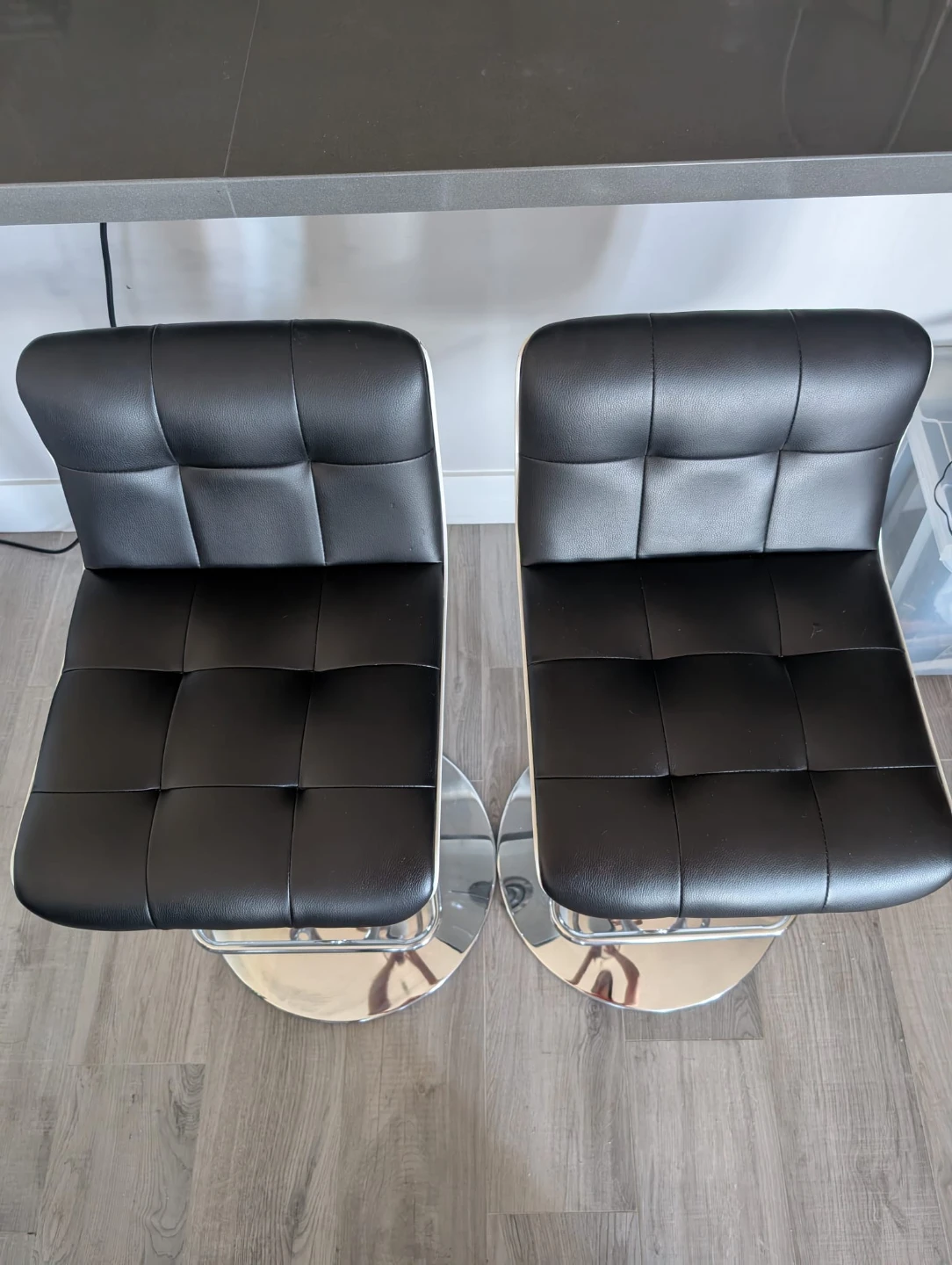 2 Bar Stools - photo 2