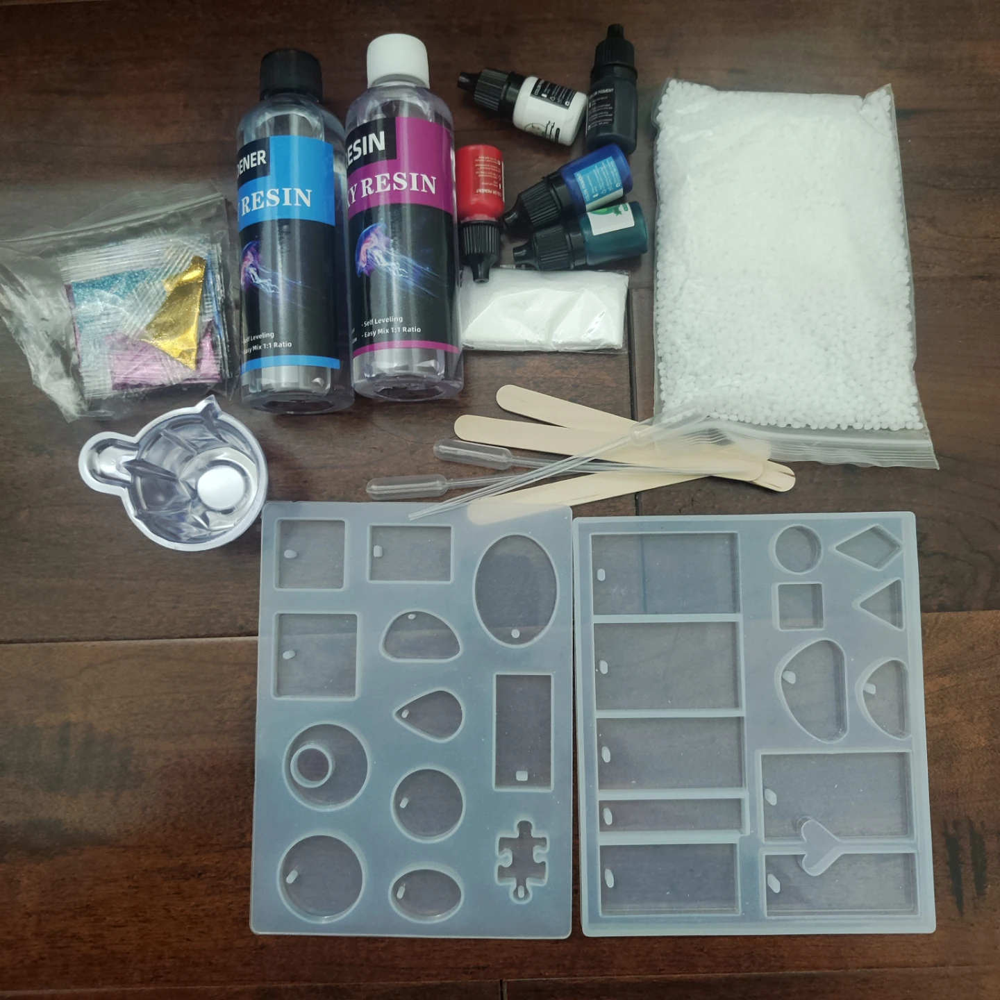 Resin Casting Kit with Molds and Pigments