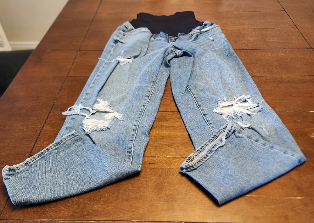 Old Navy Maternity Jeans  waist 30