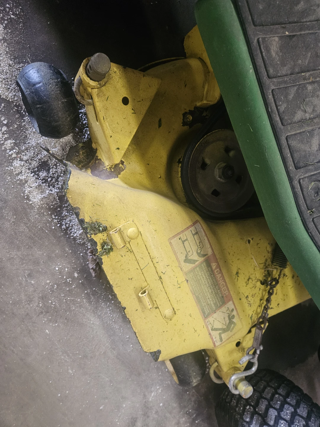 John Deere 425 Lawn Tractor - photo 3