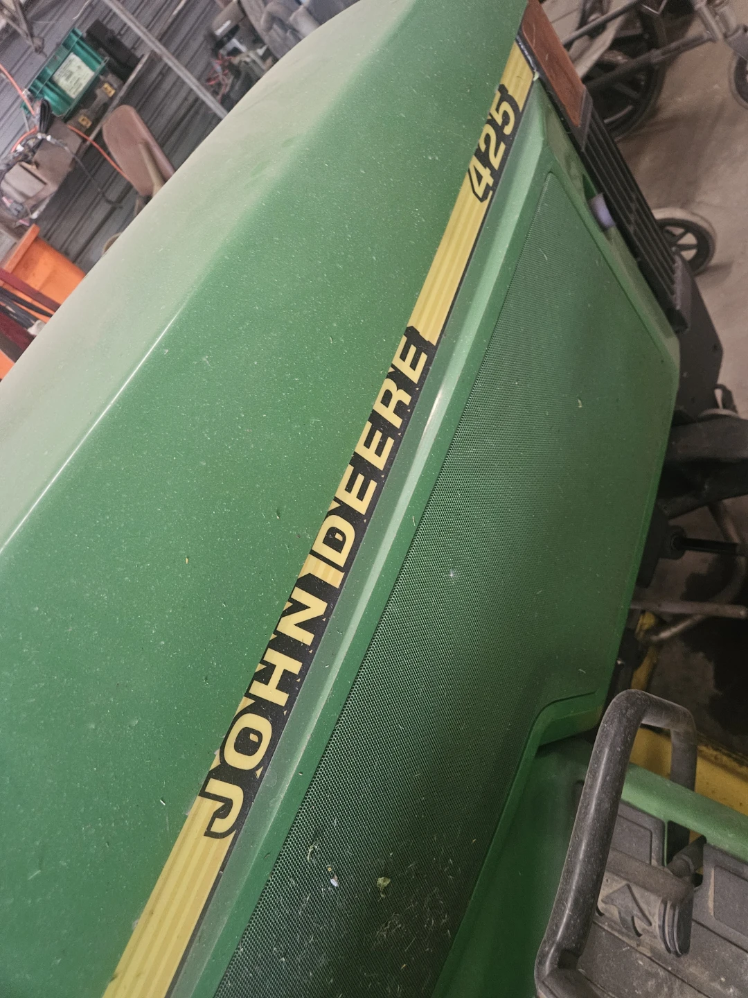 John Deere 425 Lawn Tractor - photo 4