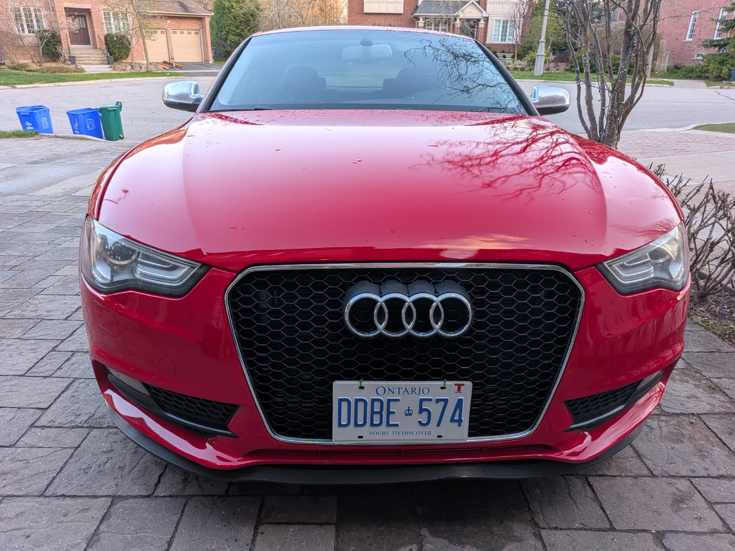 Red Audi Coupe - photo 2