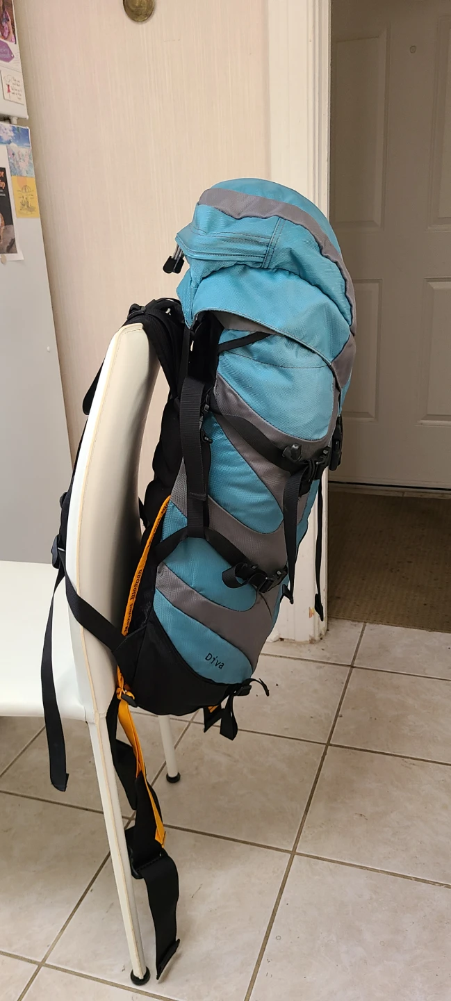 Marmot DIVA 36 Womans Backpack Medium - Excellent Condition - photo 3