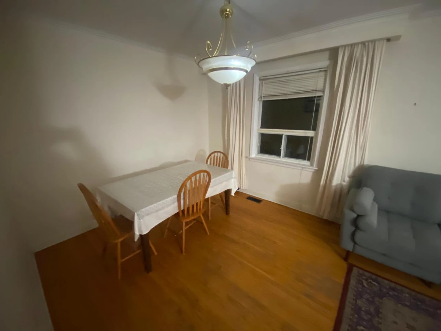 3 bedroom 2 bathroom - House for rent - photo 5