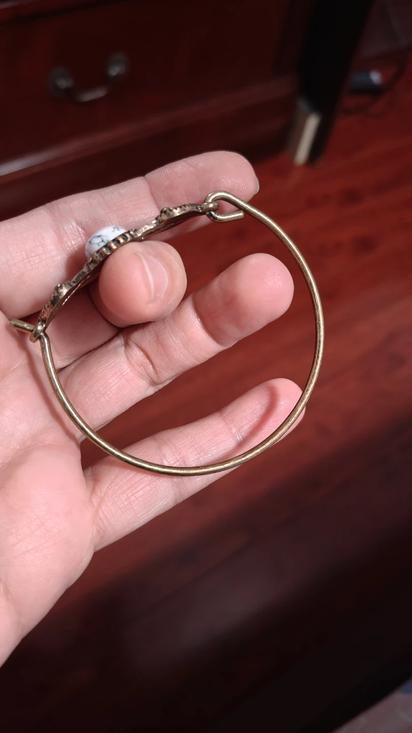 Vintage Style Bangle Bracelet with White Stone - photo 2