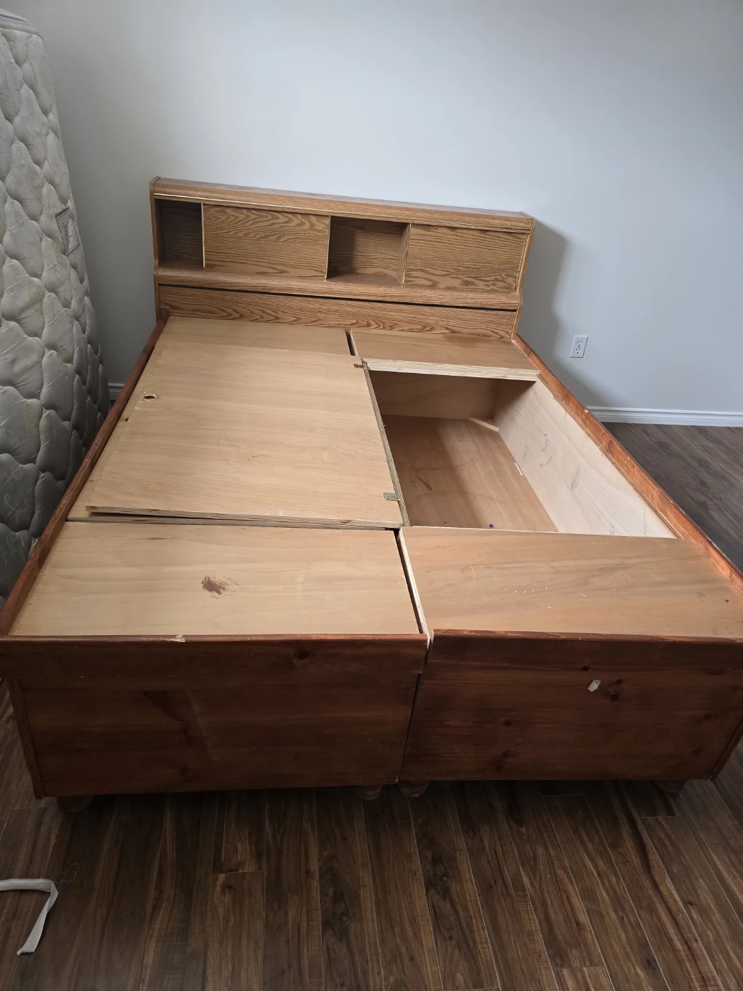 Used queen bed box with headboard and free mattress - photo 2