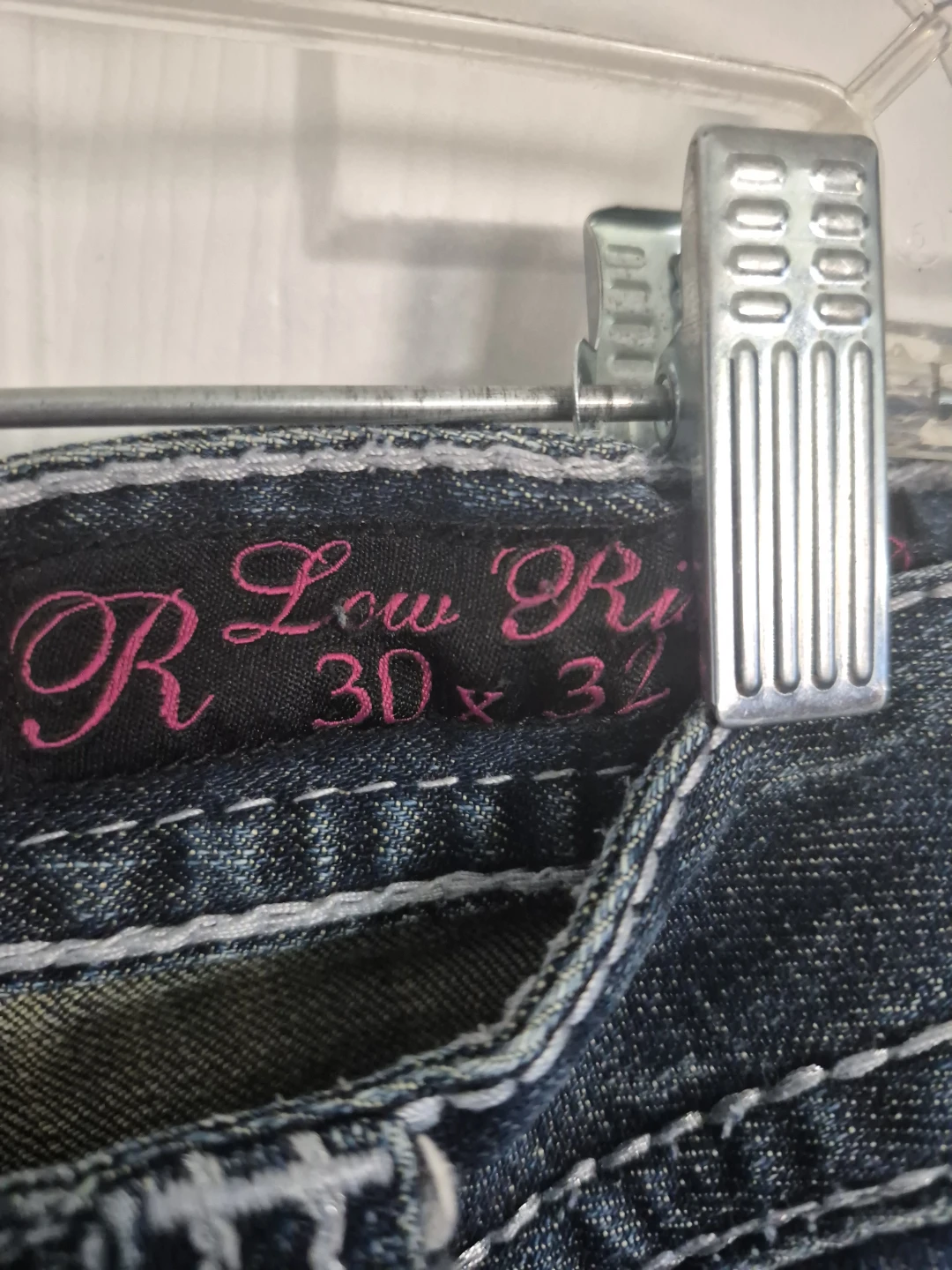 Rock and Roll Cowgirl Low Rise Jeans Size 30x32 - photo 3