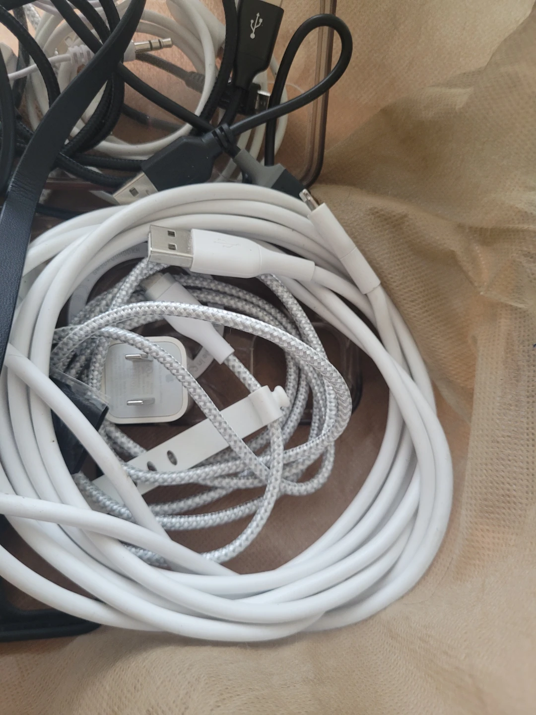 Mixed Cables and Phone Accessories - photo 2