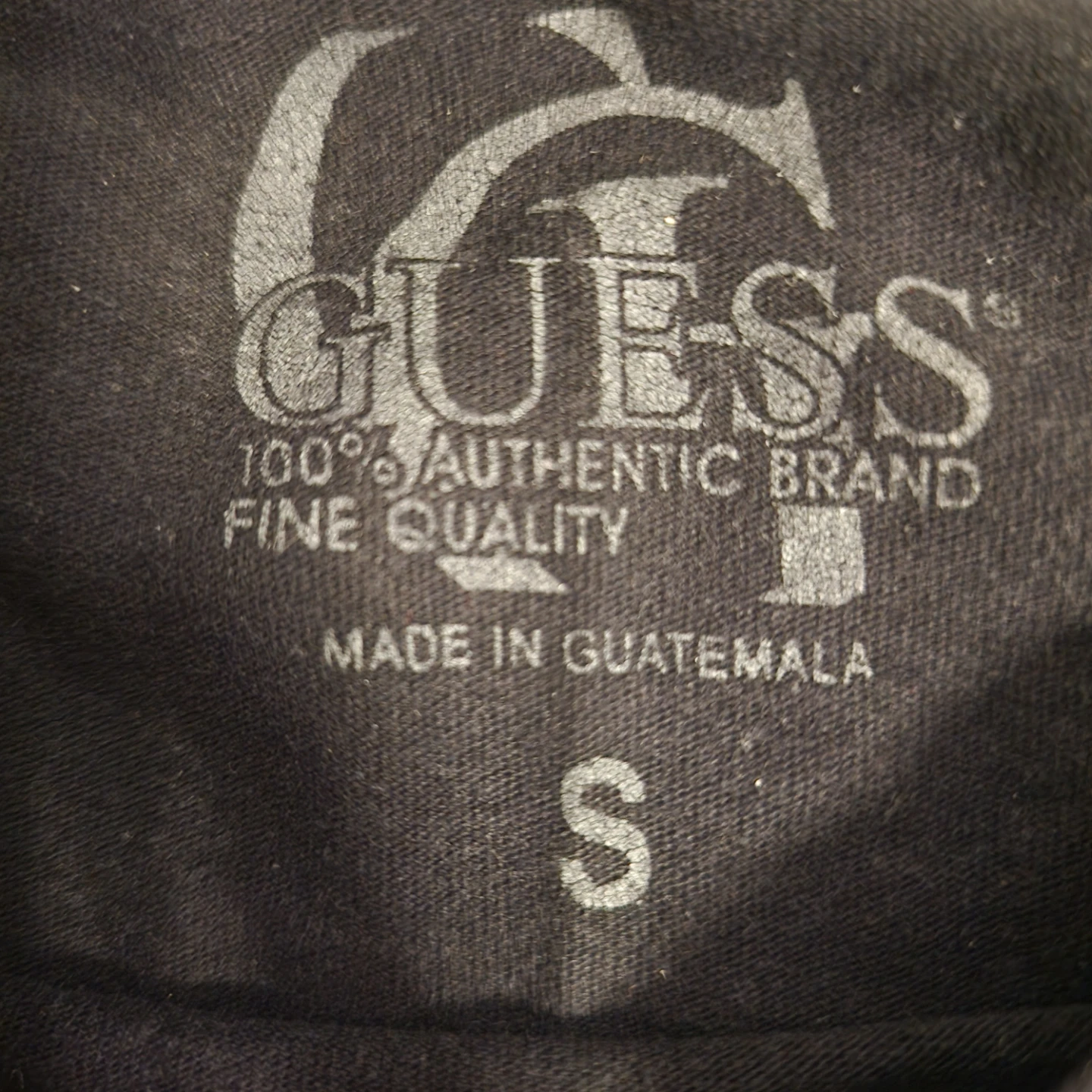 Guess T-Shirt - Small - photo 2