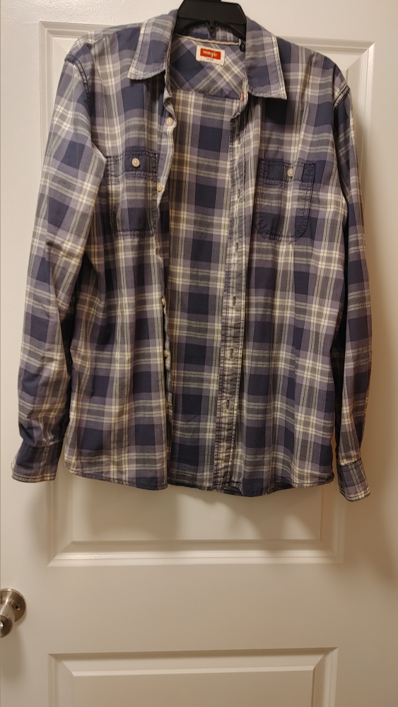 Wrangler Plaid Button-Up Shirt - L/G