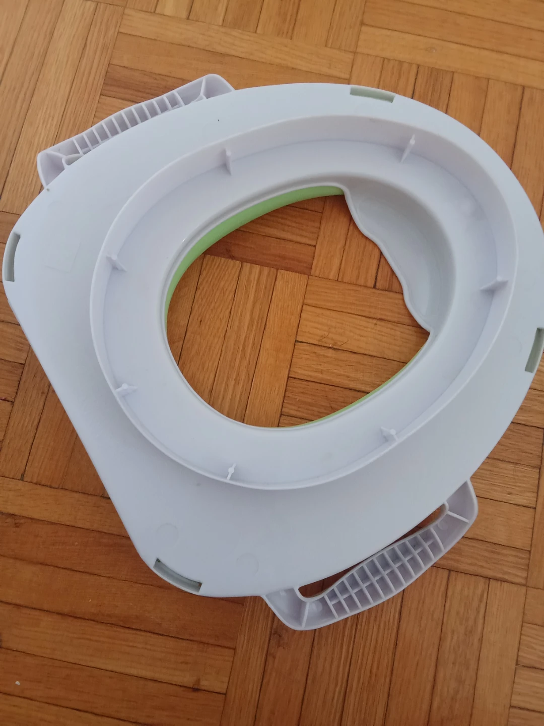 Child Toilet Training Seat with Handles - photo 2