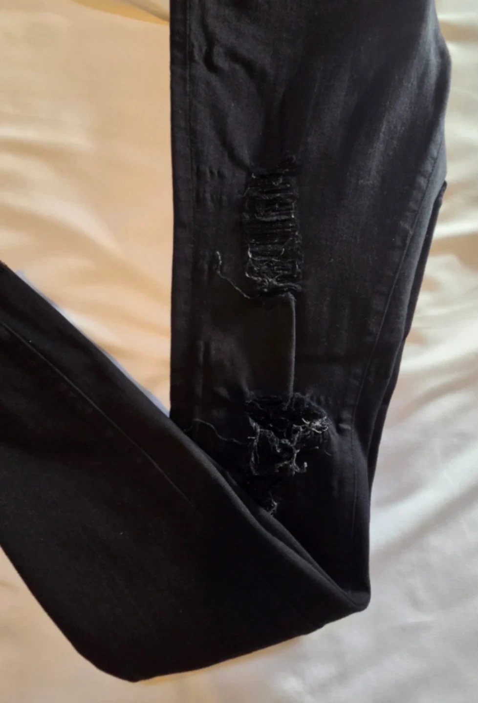 FRAME Le Skinny Jeans Black Distressed Size 29 - photo 4