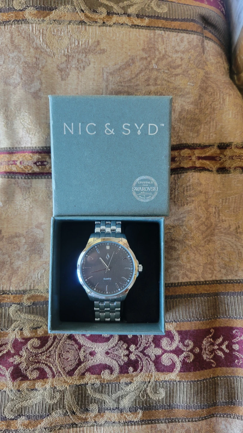 NIC & SYD Quartz Watch with Swarovski Crystals