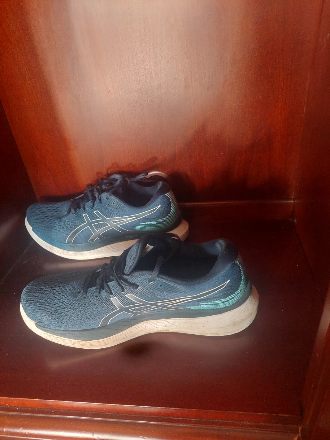 Asics Gel-Kayano 28 Running Shoes - Men's Size 10 - photo 2