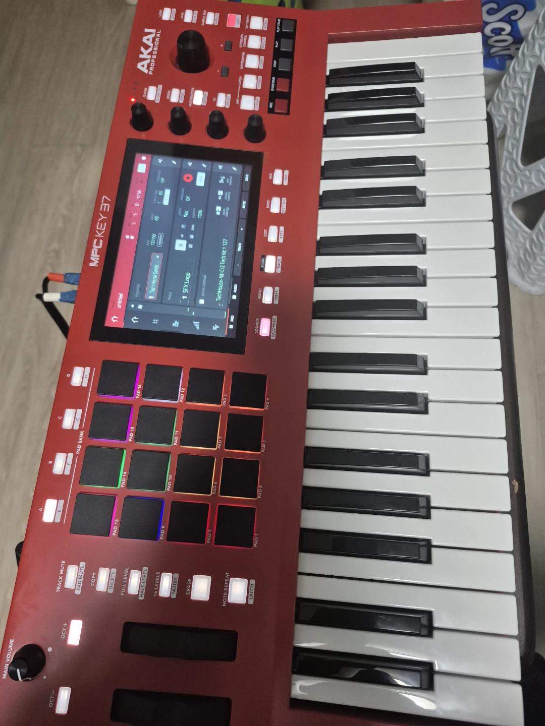 Mpc akai 37 sintetyzer