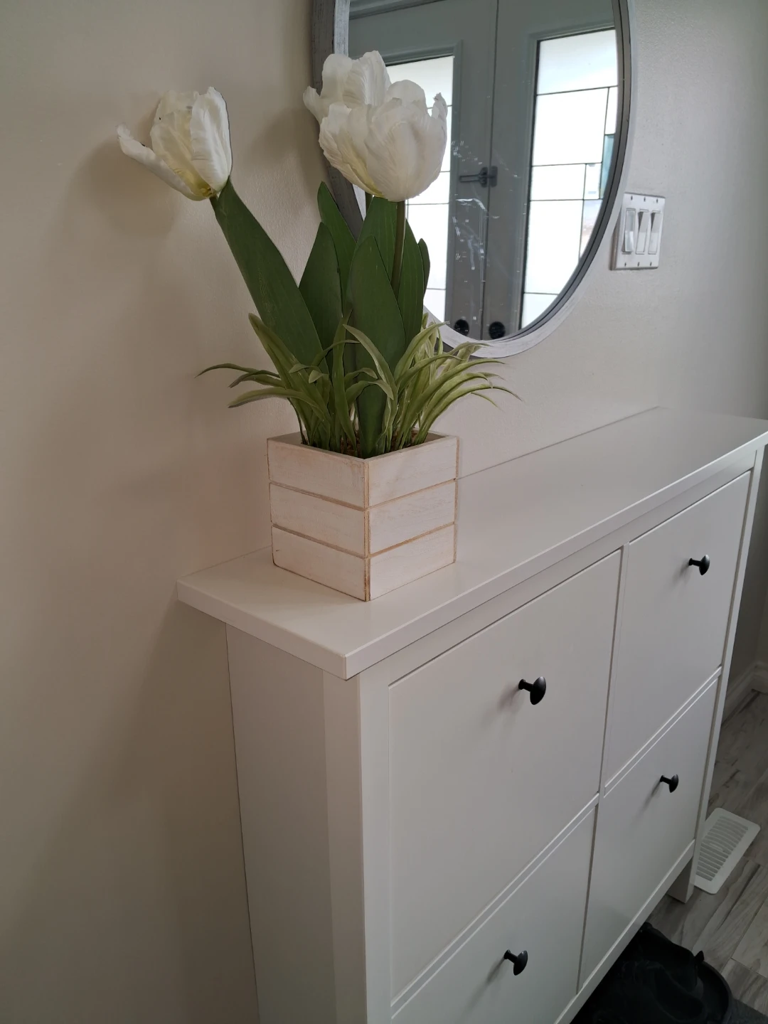 Artificial Tulip Plant in Wooden Pot - photo 2