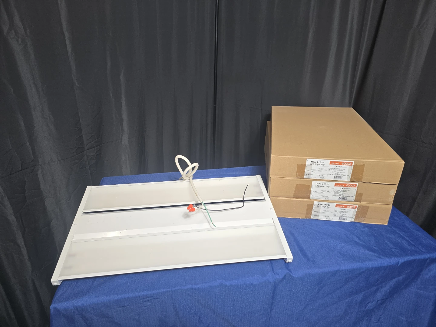 EarthTronics LED High Bay Light 155W 4000K - photo 2