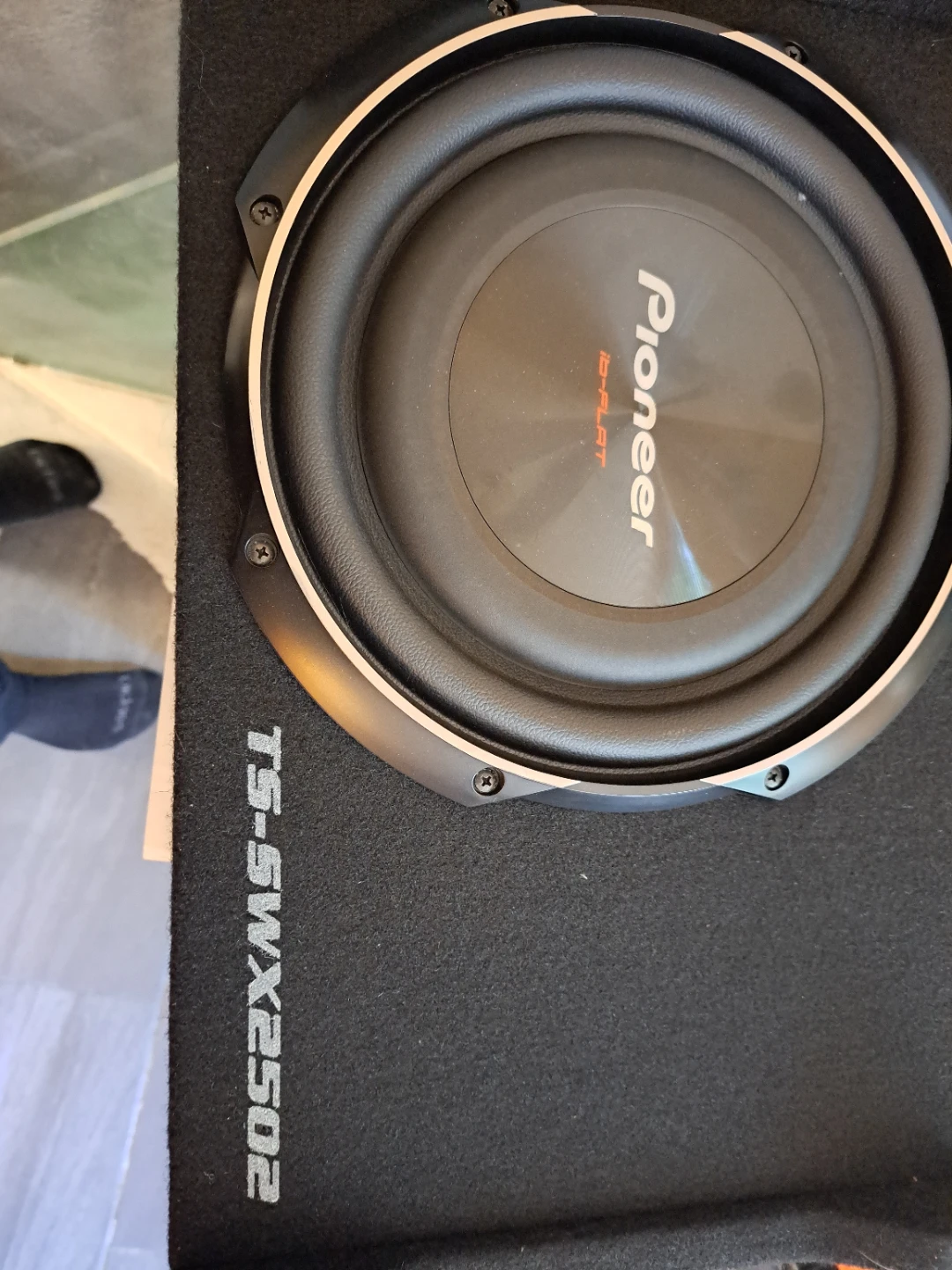 Pioneer TS-SWX2502 10-inch Shallow-Mount Subwoofer