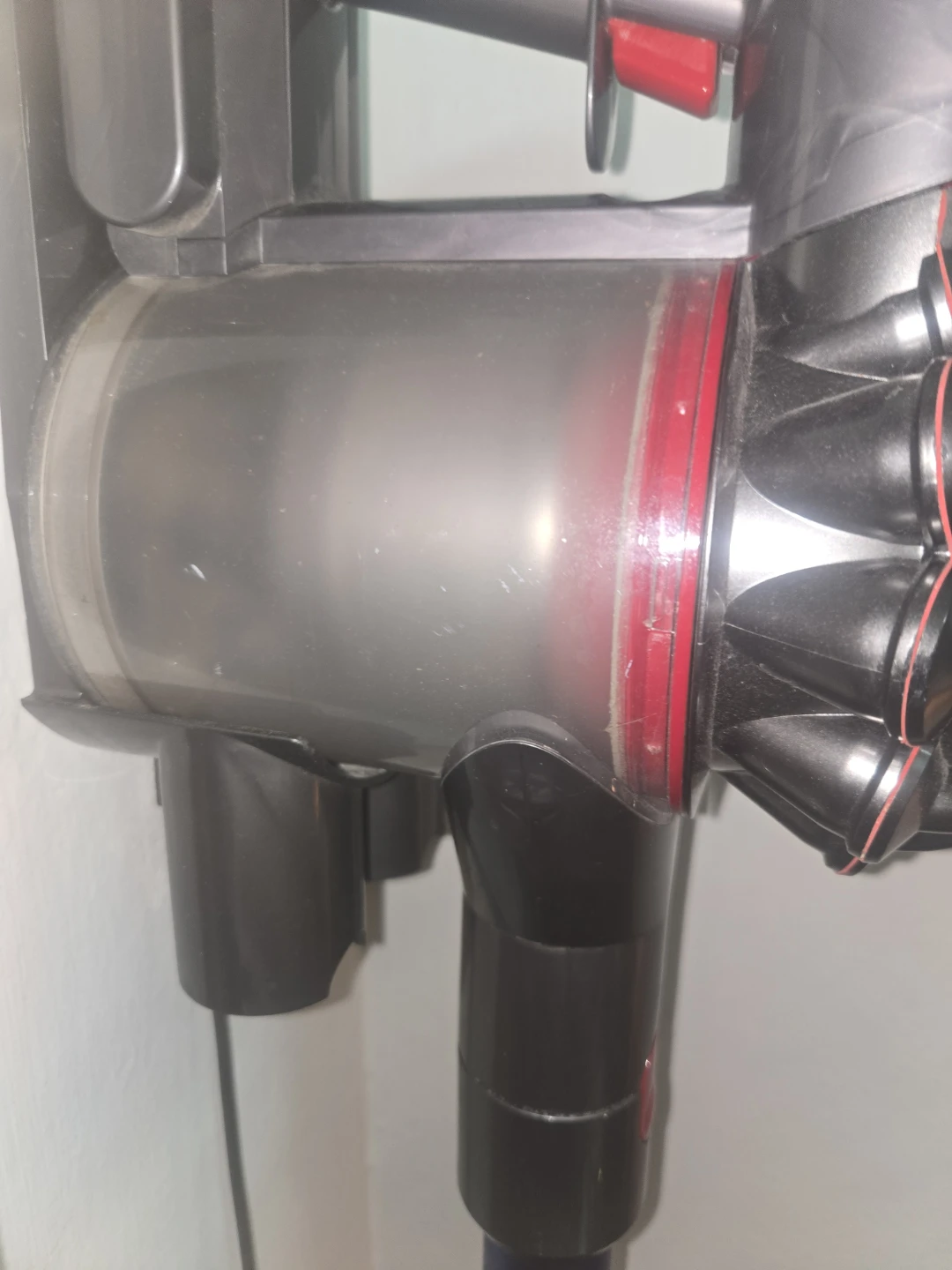 Dyson Cordless Vacuum Cleaner - photo 4