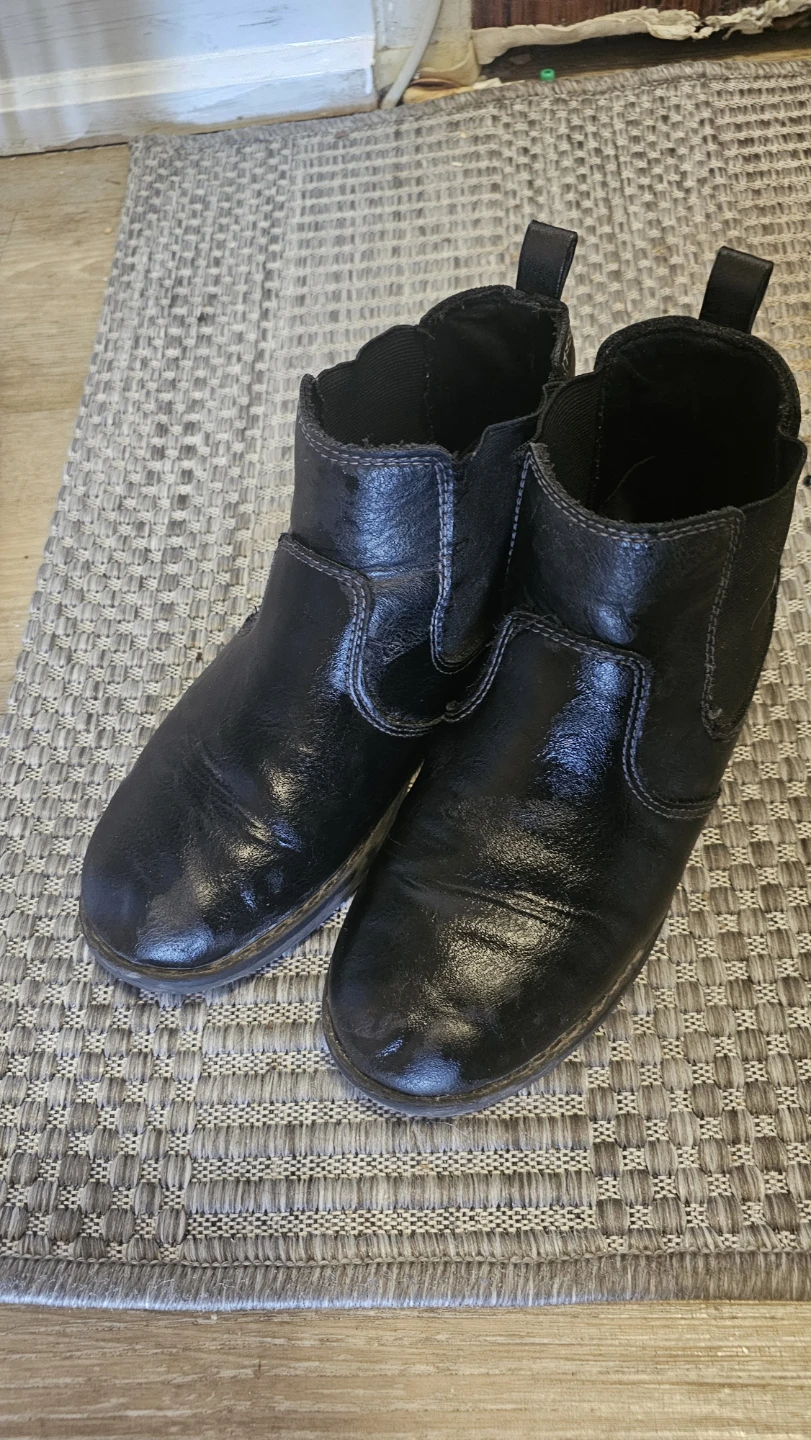 Black Leather Chelsea Boots - Size 3