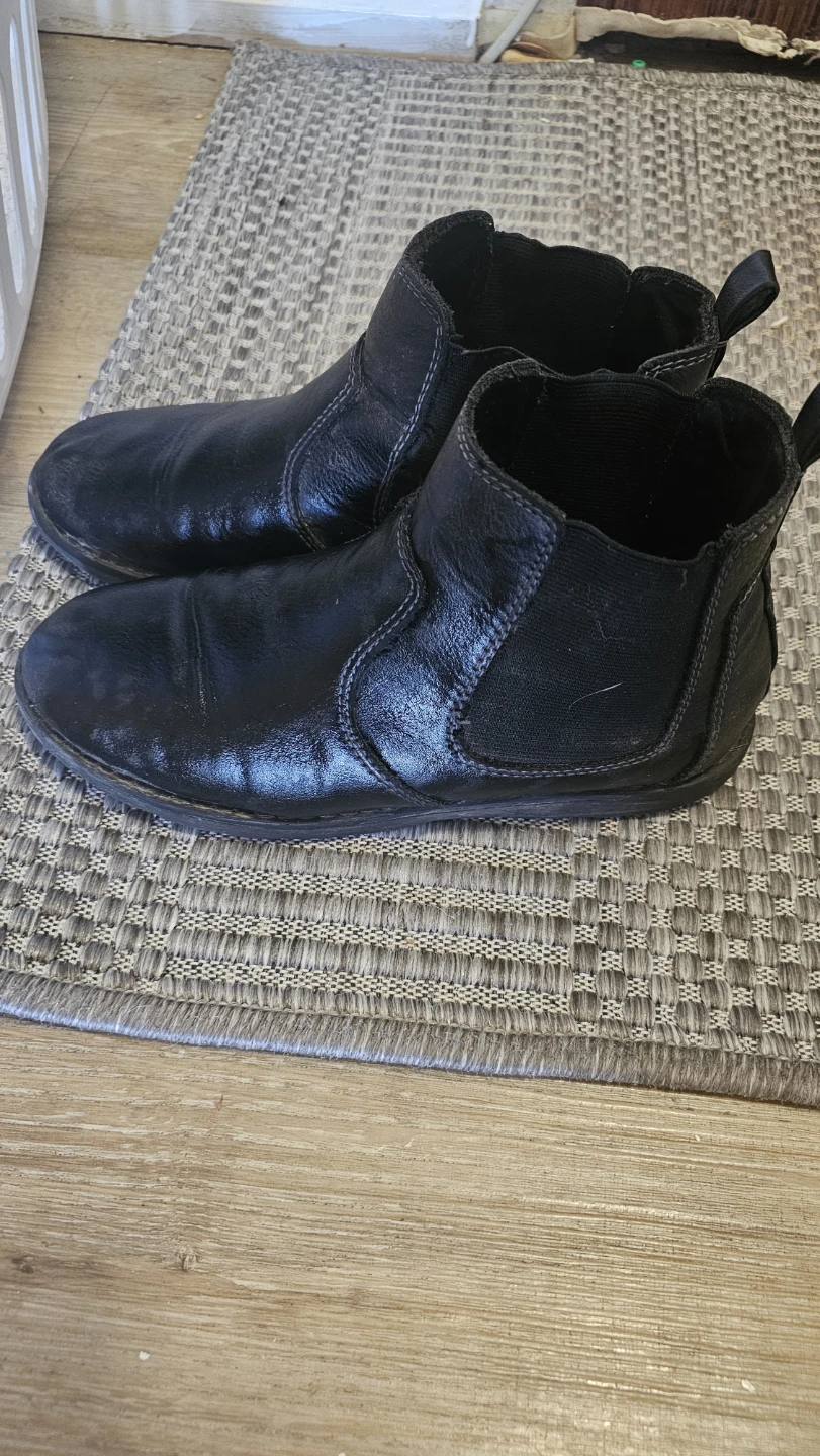 Black Leather Chelsea Boots - Size 3 - photo 2