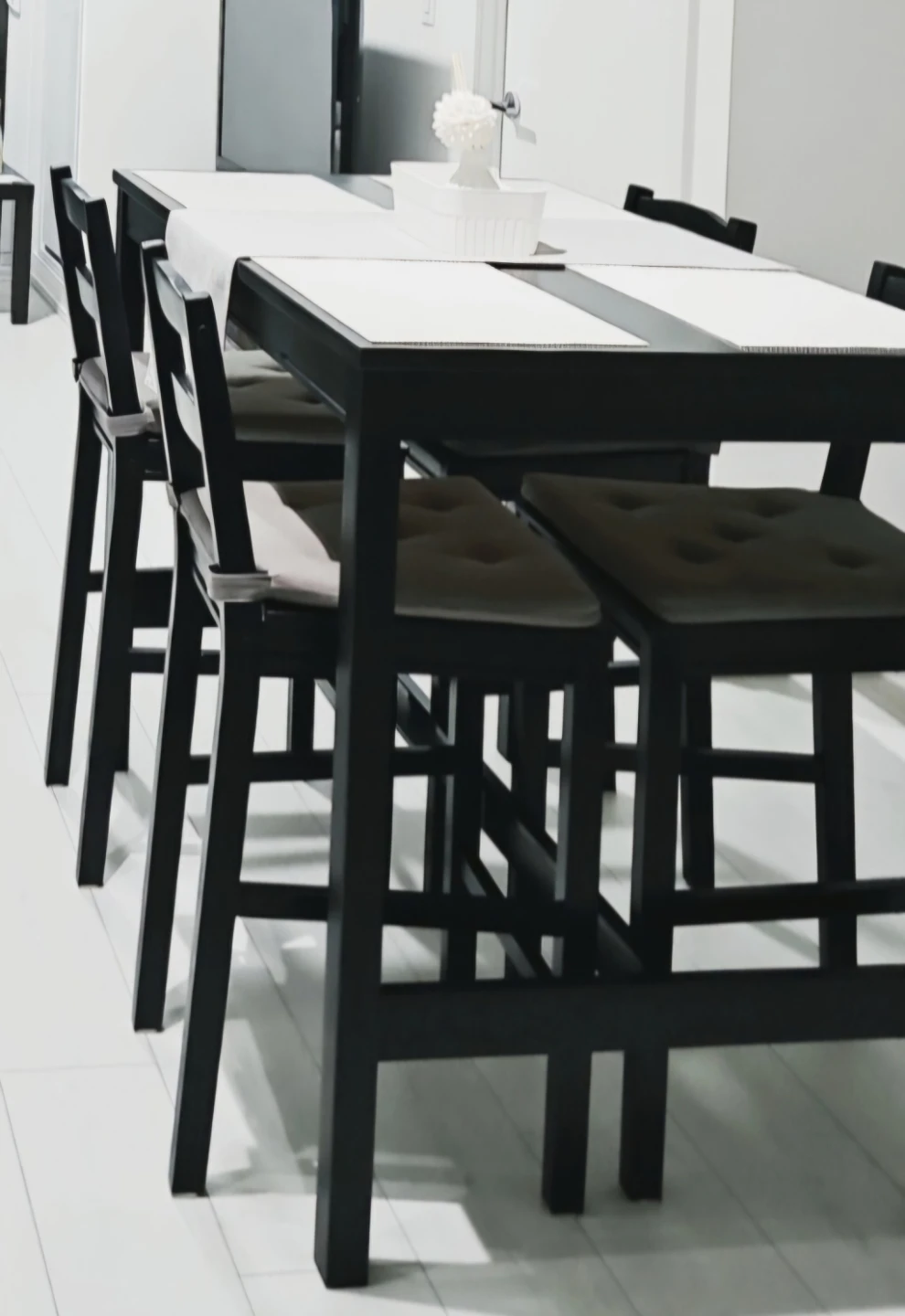 IKEA HÄGERNÄS Bar table and 4 stools - black - photo 3