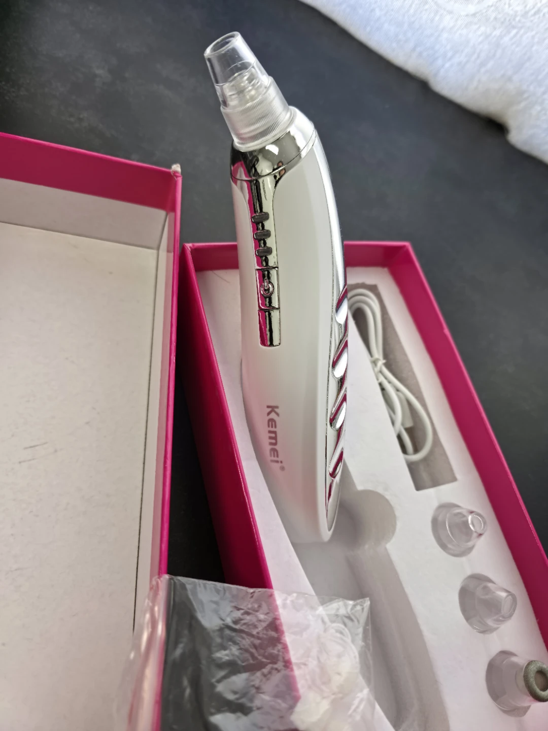 Kemei Blackhead Remover Vacuum - photo 3