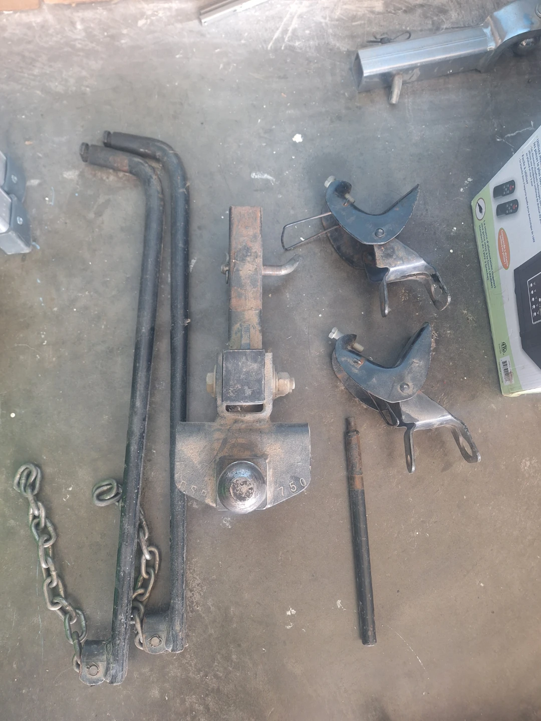 Trailer Hitch Ball Mount and Chains - photo 2
