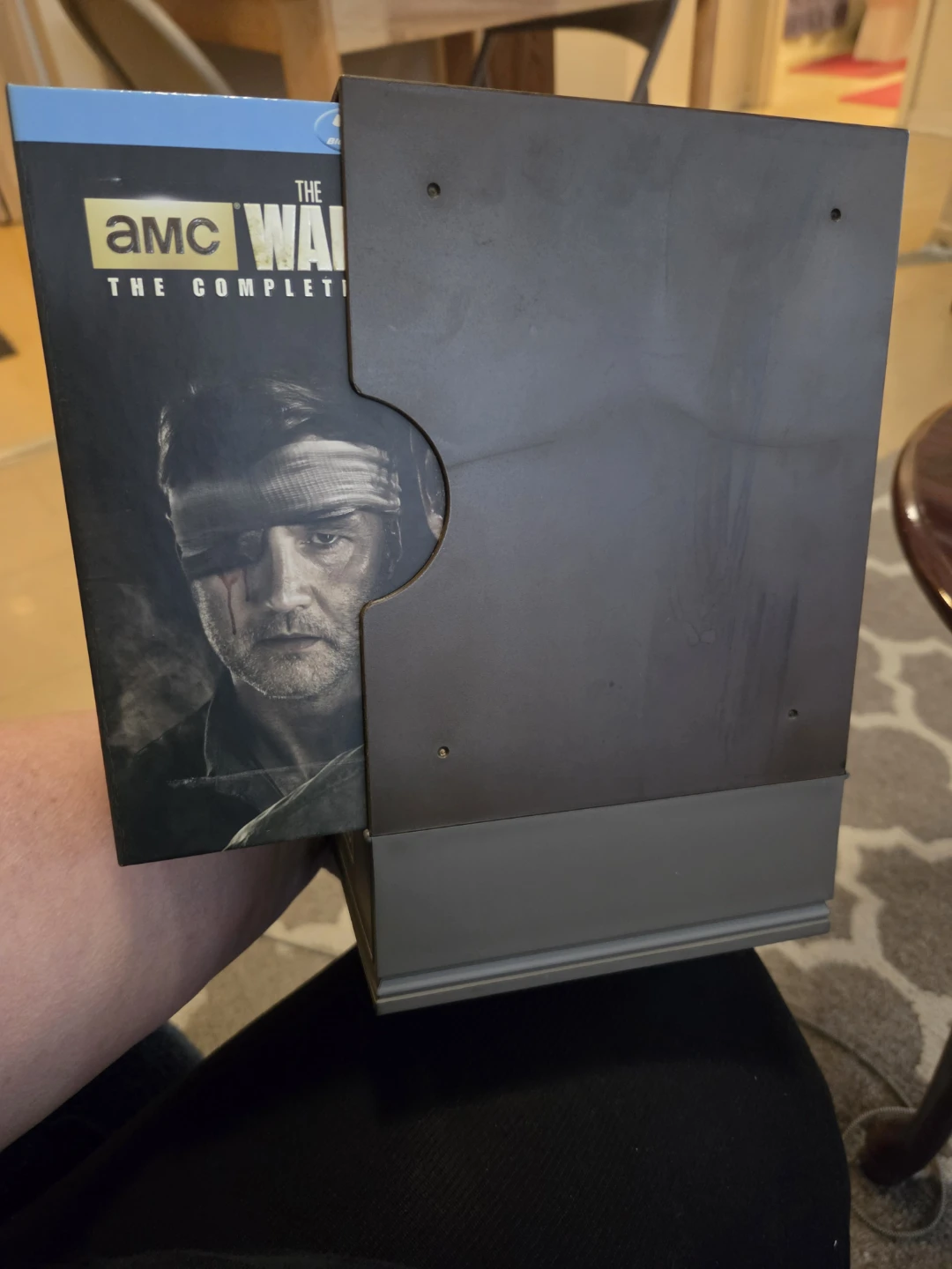 T W D The Complete  Season 3 Blu-ray Set light not working - photo 3