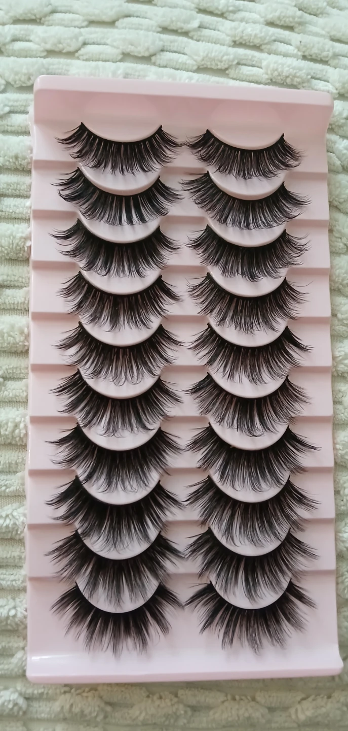 False Eyelash Kit with Adhesive and Applicator - photo 2