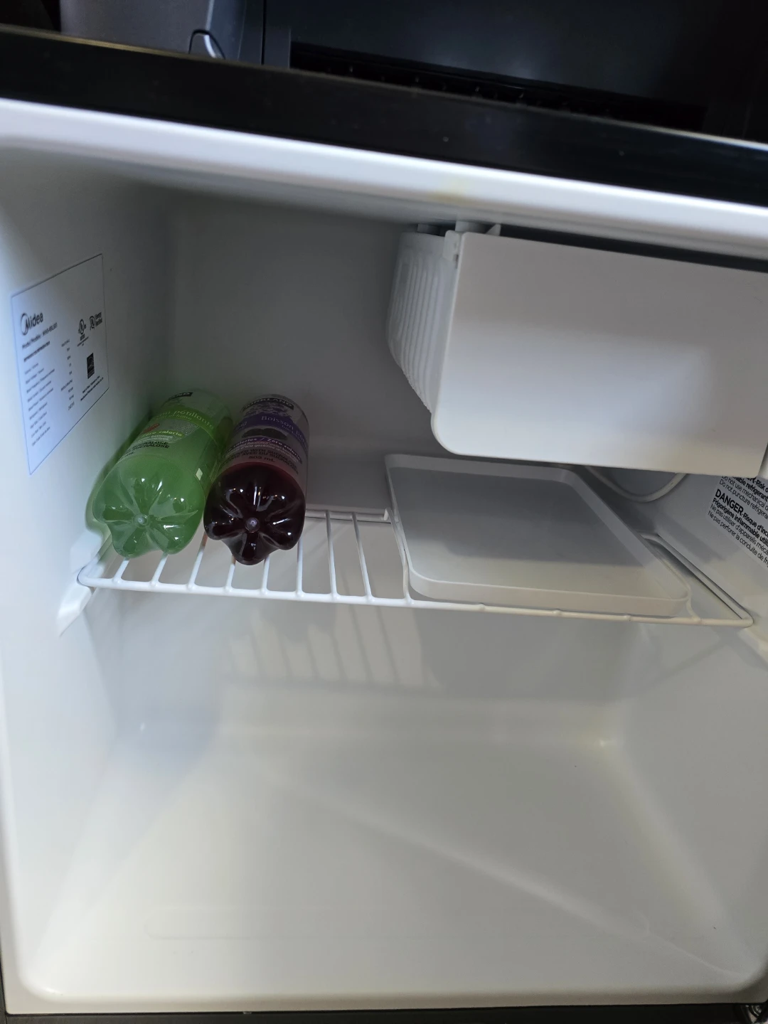Midea Mini Fridge - photo 2