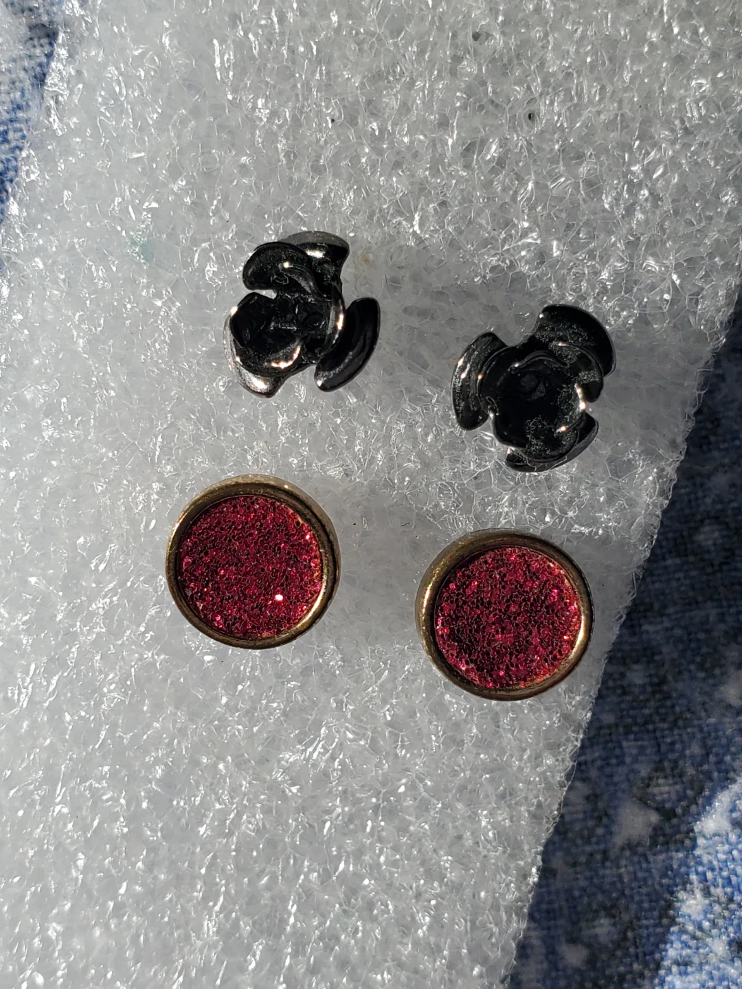 Two pairs of earrings