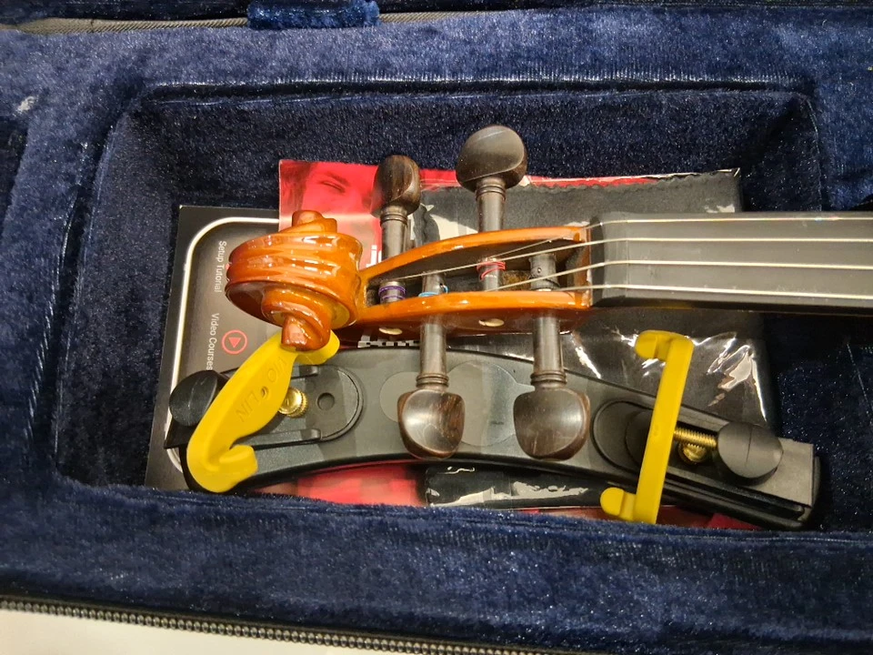 kid's Pyle 1/2 Size Beginner Violin Starter Kit  - 20" - photo 5