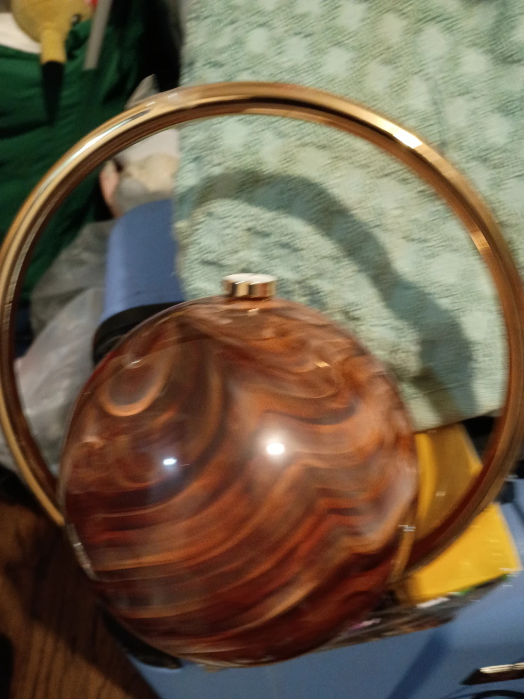 Round Swirl Pattern Clutch Purse with Gold Handle - photo 2