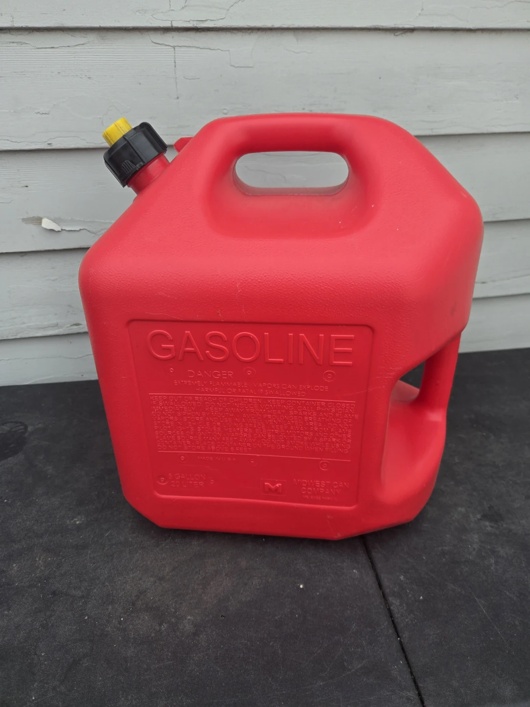 Red 5 Gallon Gasoline Can - photo 4
