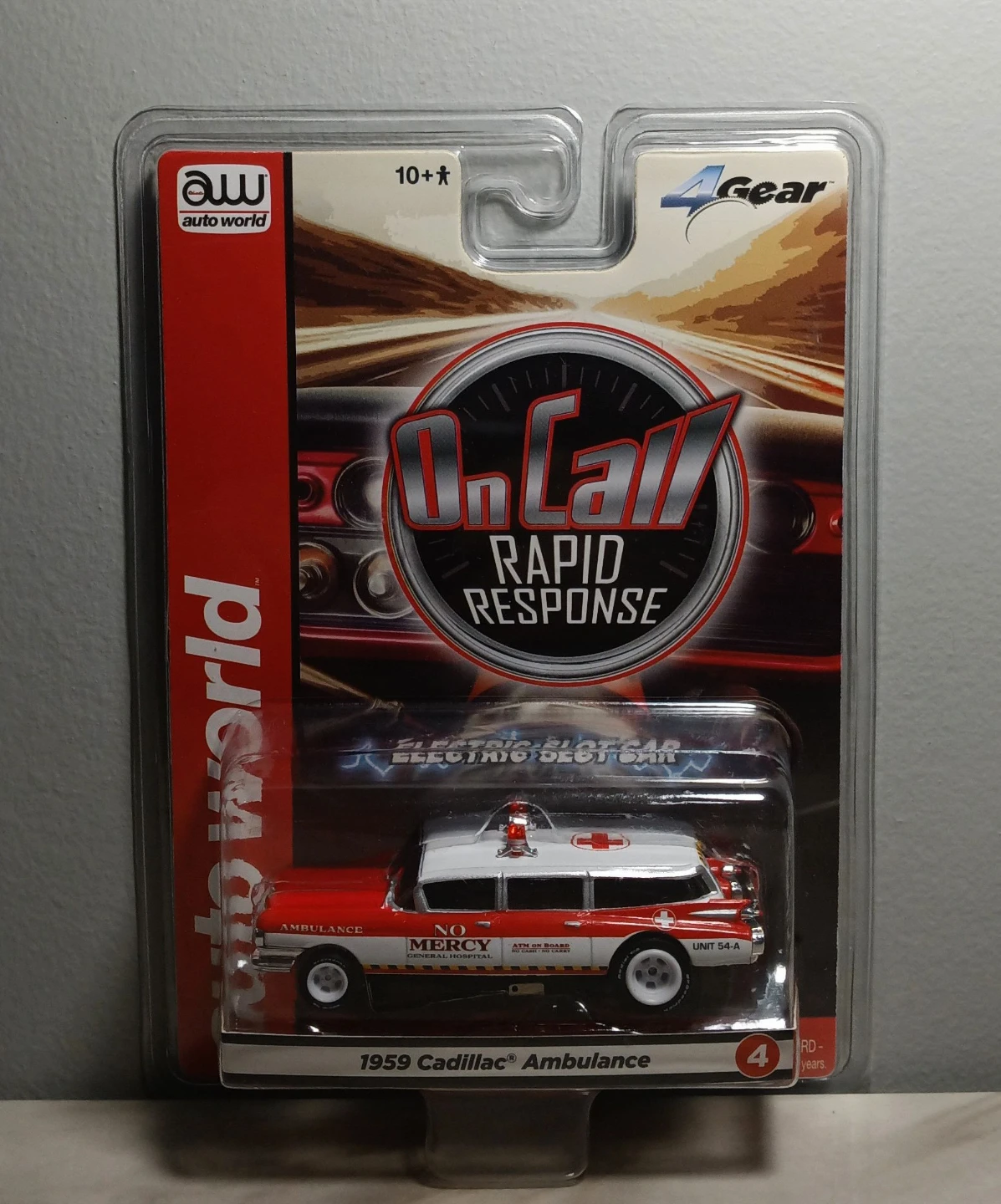 Auto World 1959 Cadillac Ambulance Slot Car (Brand New)