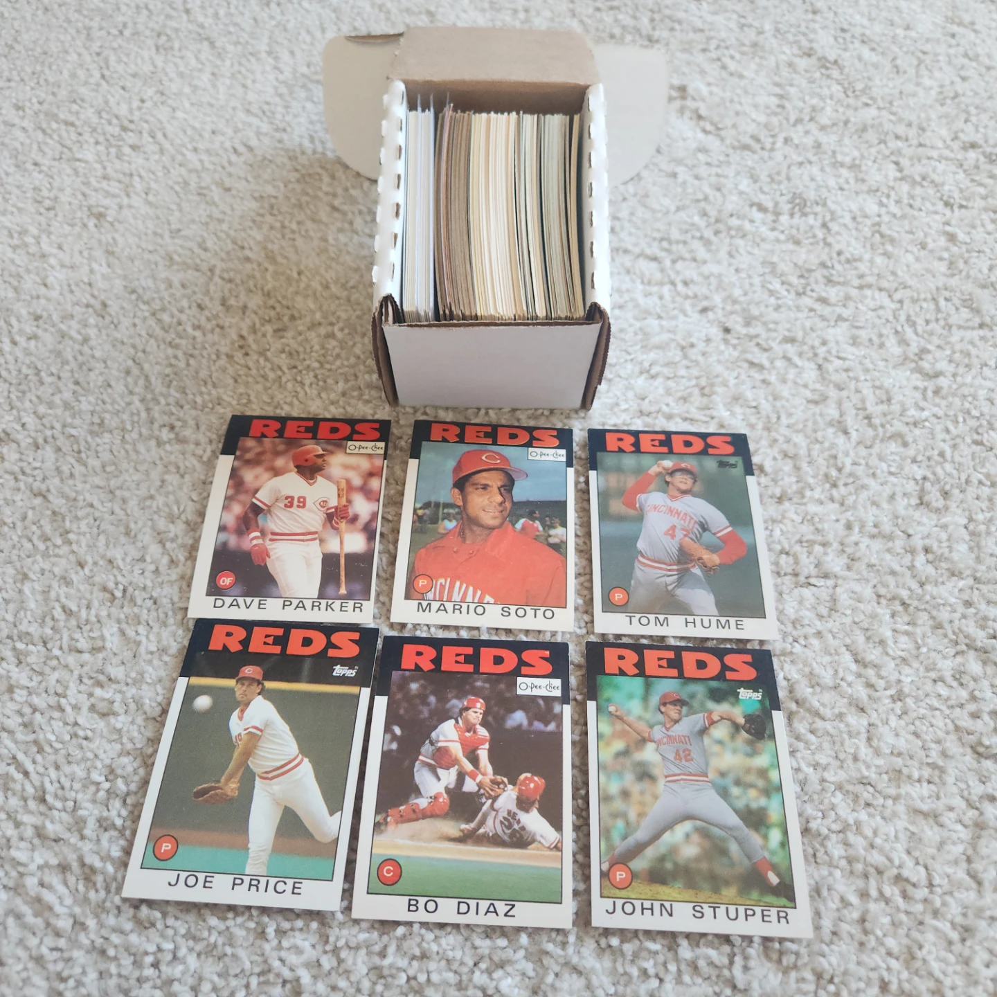 Cincinnati Reds, 100 Baseball Cards Team lot - photo 4