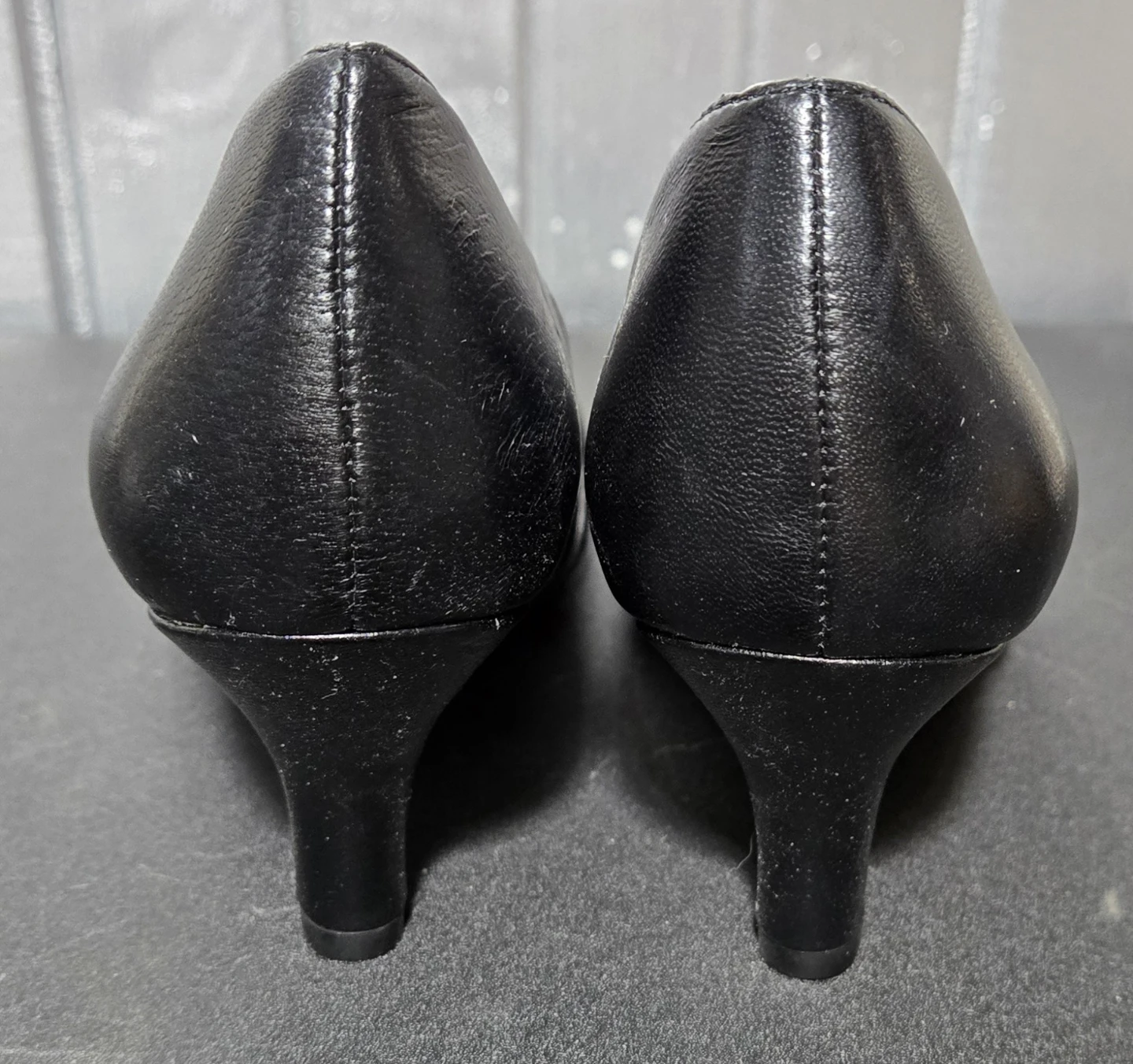 Naturalizer Black Leather Heels Size 8W - photo 2