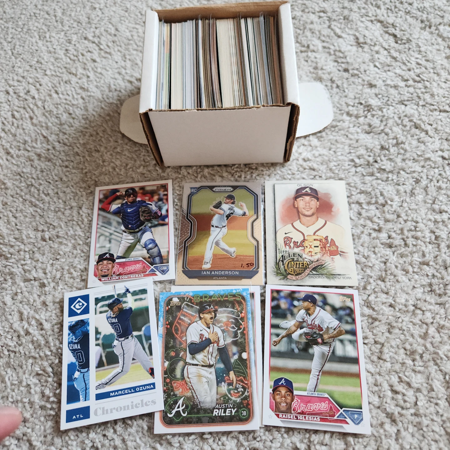 Atlanta Braves, 100 Baseball Cards Team lot