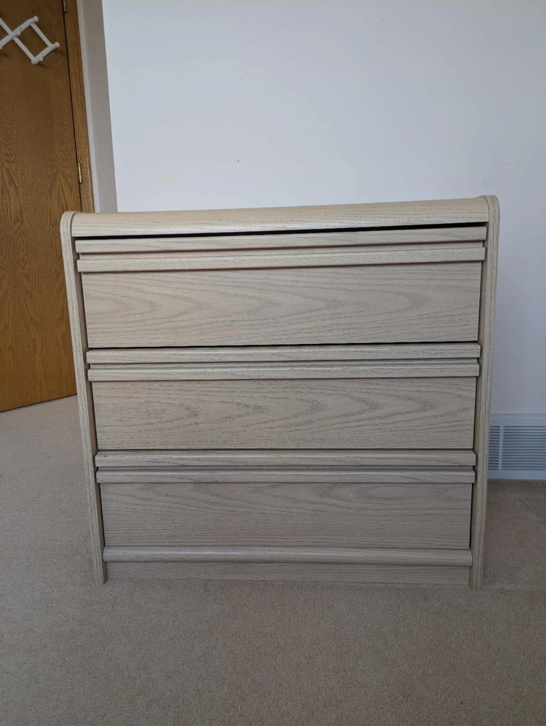 Light Oak Dresser set - 6 Drawers and 3 drawers - photo 3