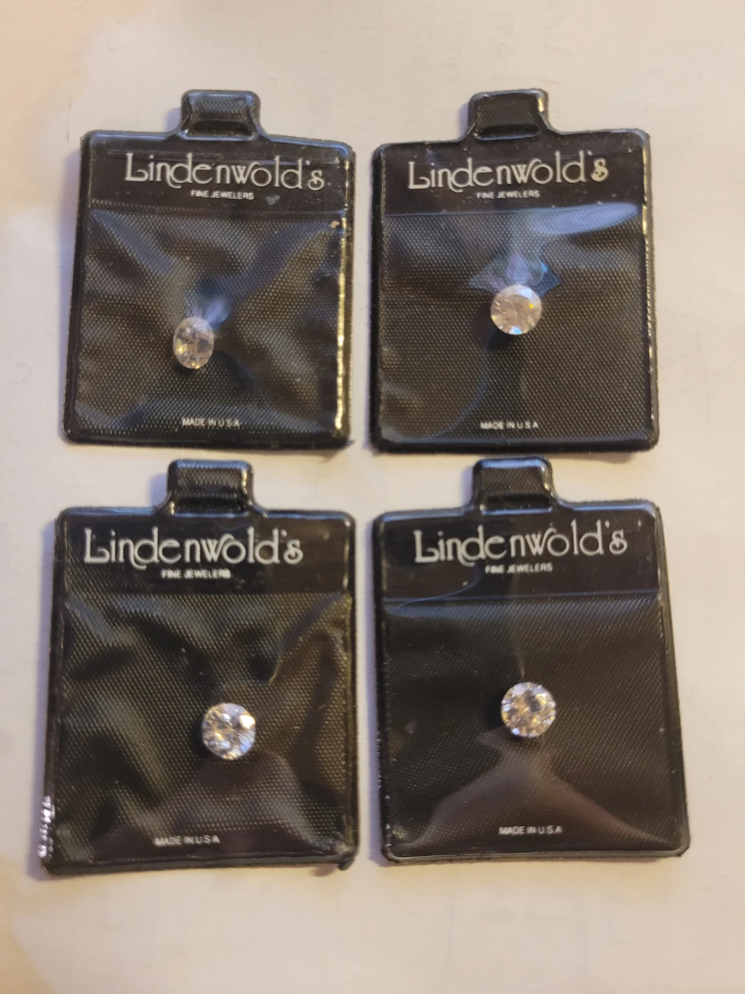 Lindenwold's Fine Jewelers Loose Diamonds (Set of 4)