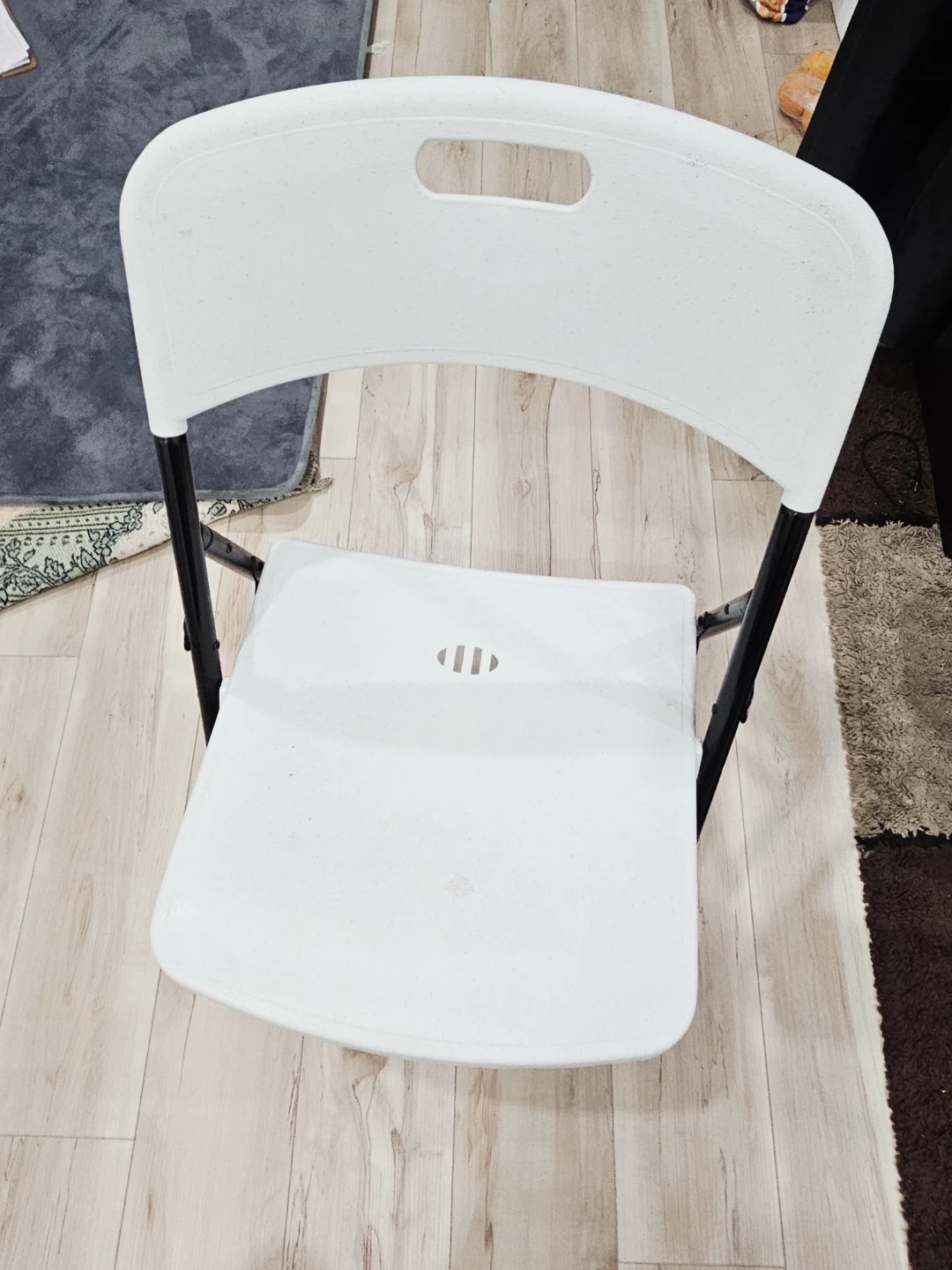 White Folding Chair - photo 2