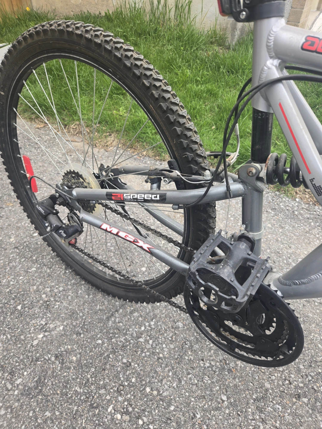 MGX 21-Speed Aluminum Mountain Bike - photo 3
