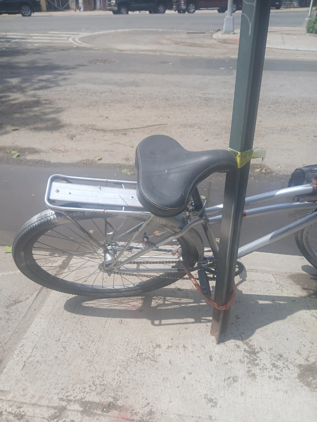 Silver Cruiser Bicycle with Rear Rack - photo 2