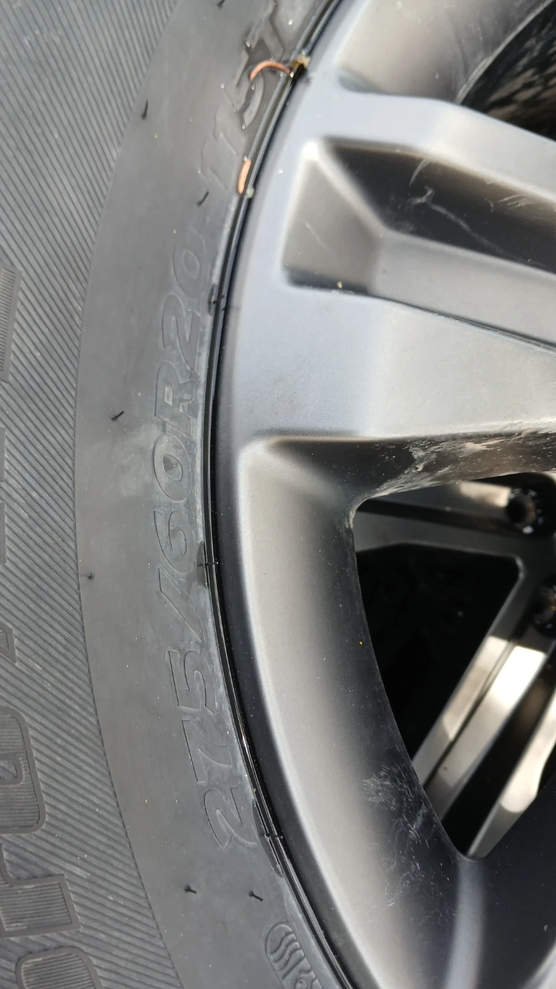 275/60R20 Tires - photo 2