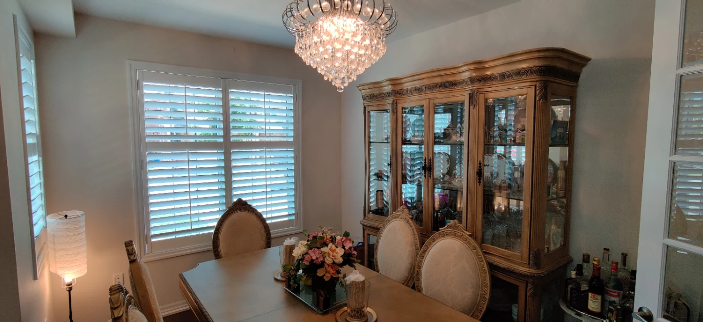 Ornate Dining Table and Hutch Set - photo 3