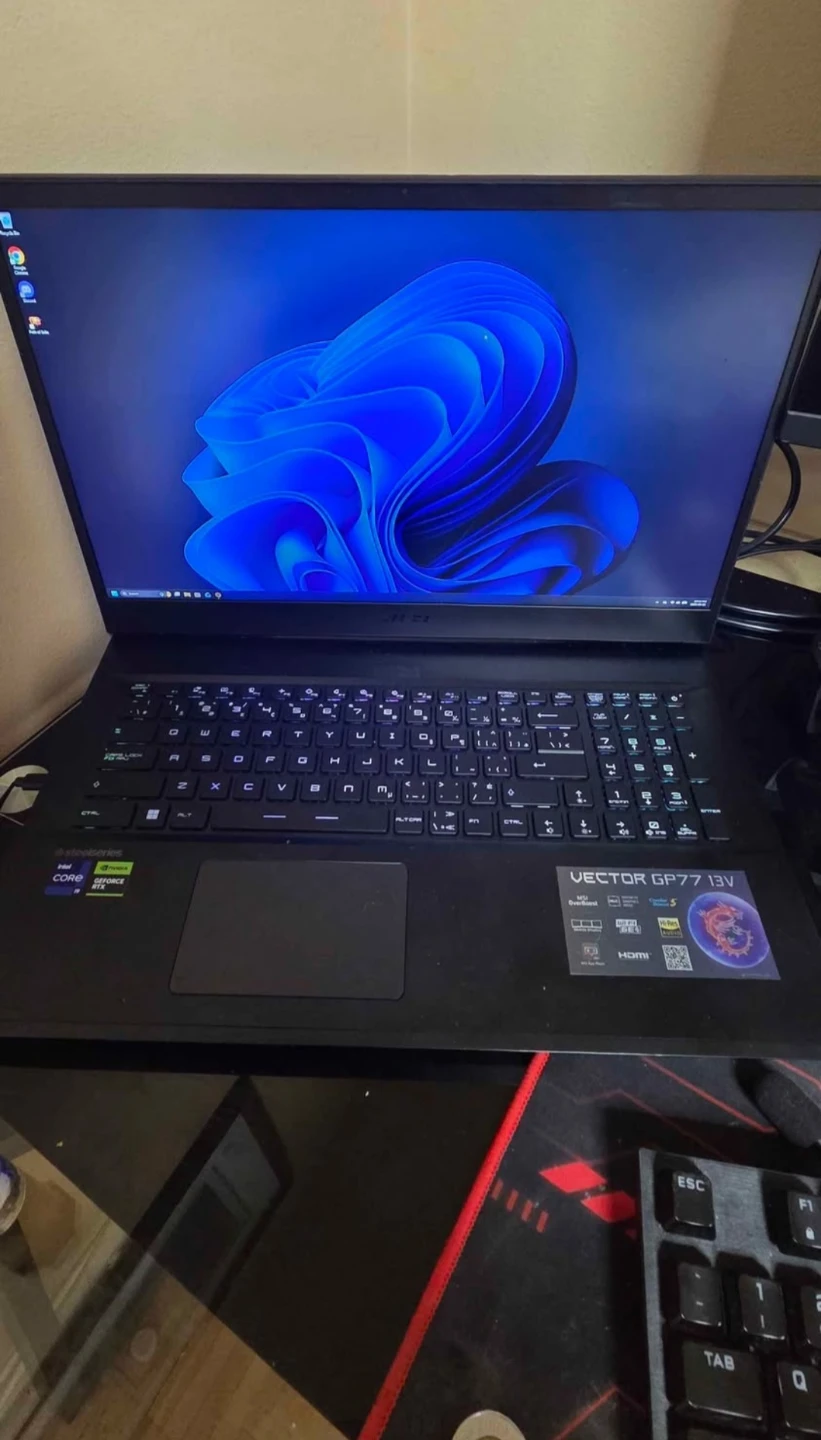 MSI Vector GP77 Laptop