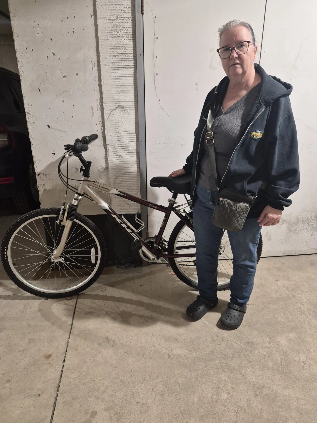 KHS Town and Country  21-Speed Mountain Bike - photo 4