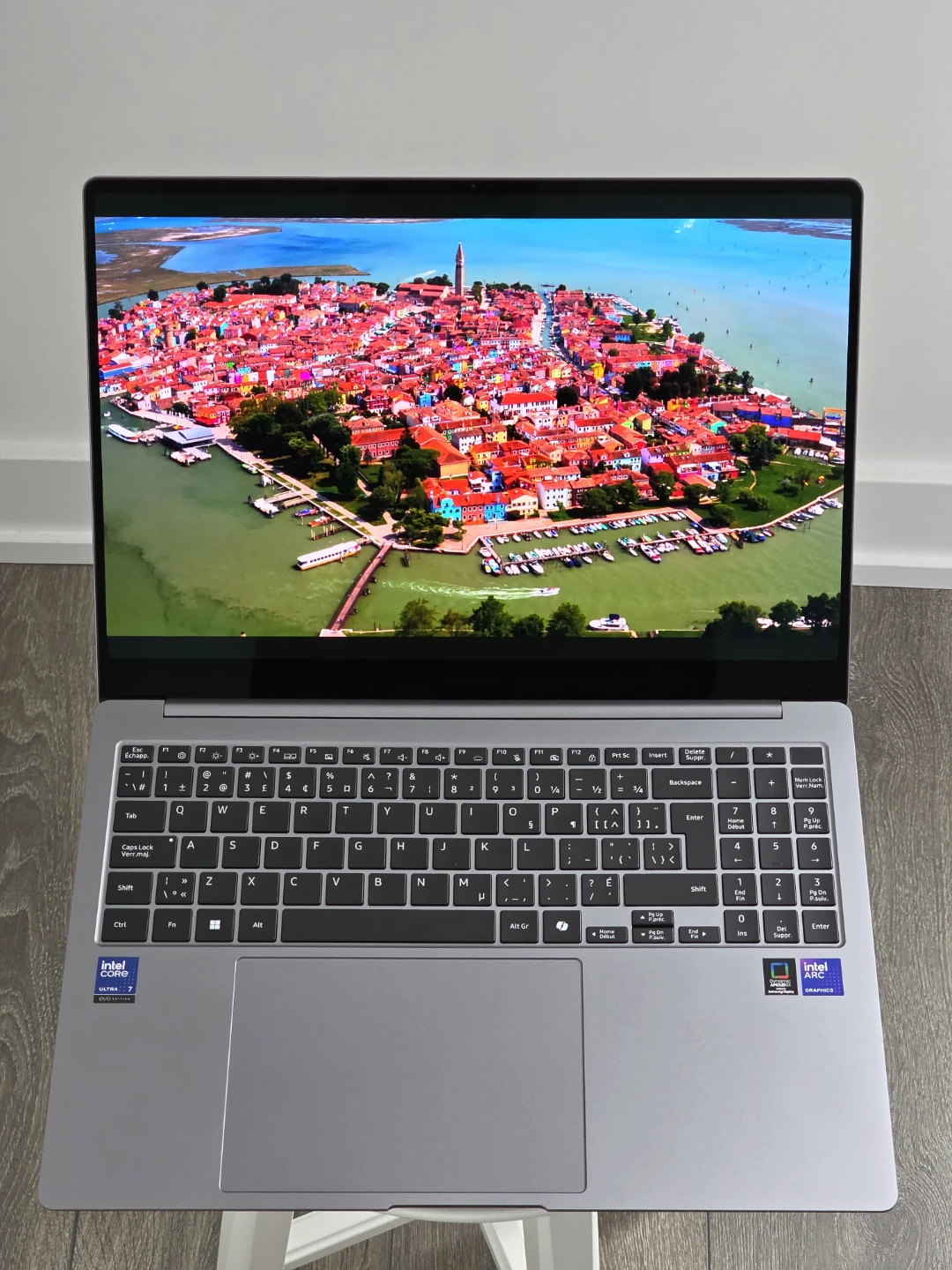 Samsung Galaxy Book5 Pro 16” AMOLED 3K OLED Intel Ultra 7 1TB