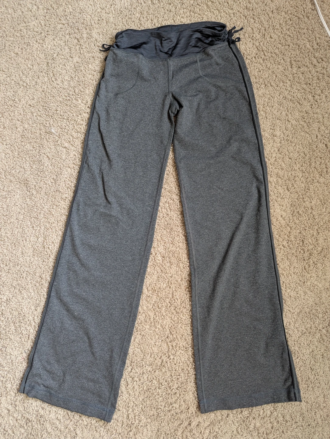 Lululemon Athletica Grey Yoga Pants Size 6